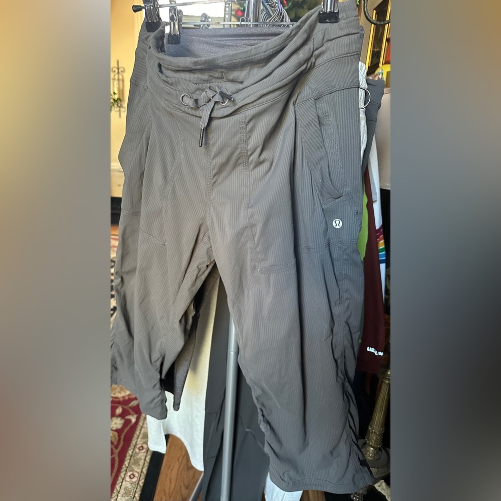 Lululemon Gray Dance Studio Crop